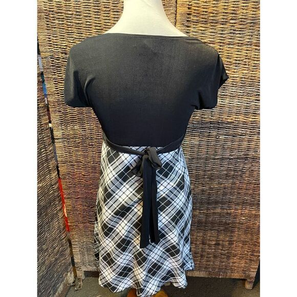 La Belle Girls Dress 16 - Picture 7 of 8